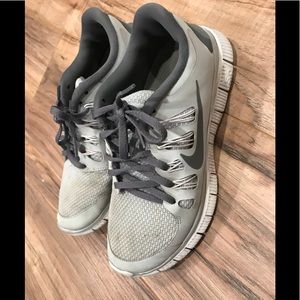 Women’s size 7 nikes